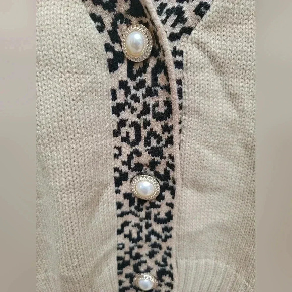 Women's Khaki Glam Leopard Print Button Up Cardigan Large - Picture 3 of 3